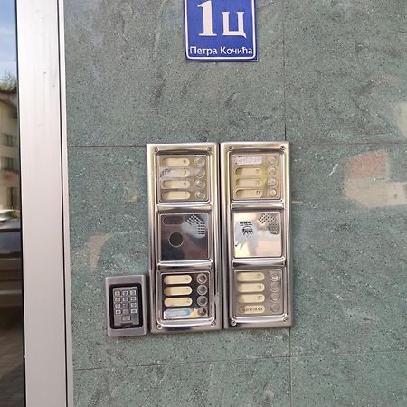 Ugodan I Luksuzan Apartman バニャ・ルカ エクステリア 写真