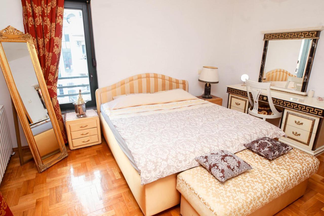 Ugodan I Luksuzan Apartman バニャ・ルカ エクステリア 写真