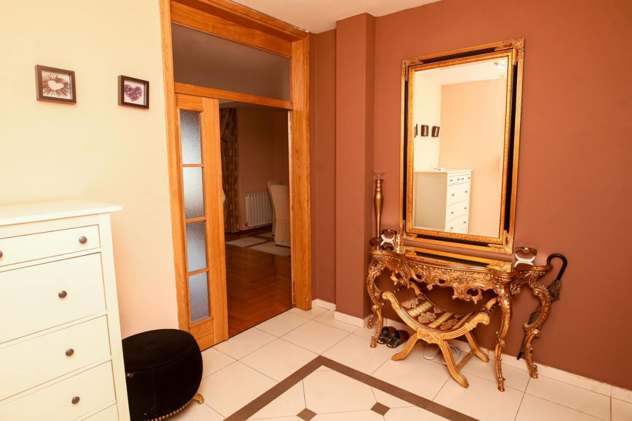 Ugodan I Luksuzan Apartman バニャ・ルカ エクステリア 写真