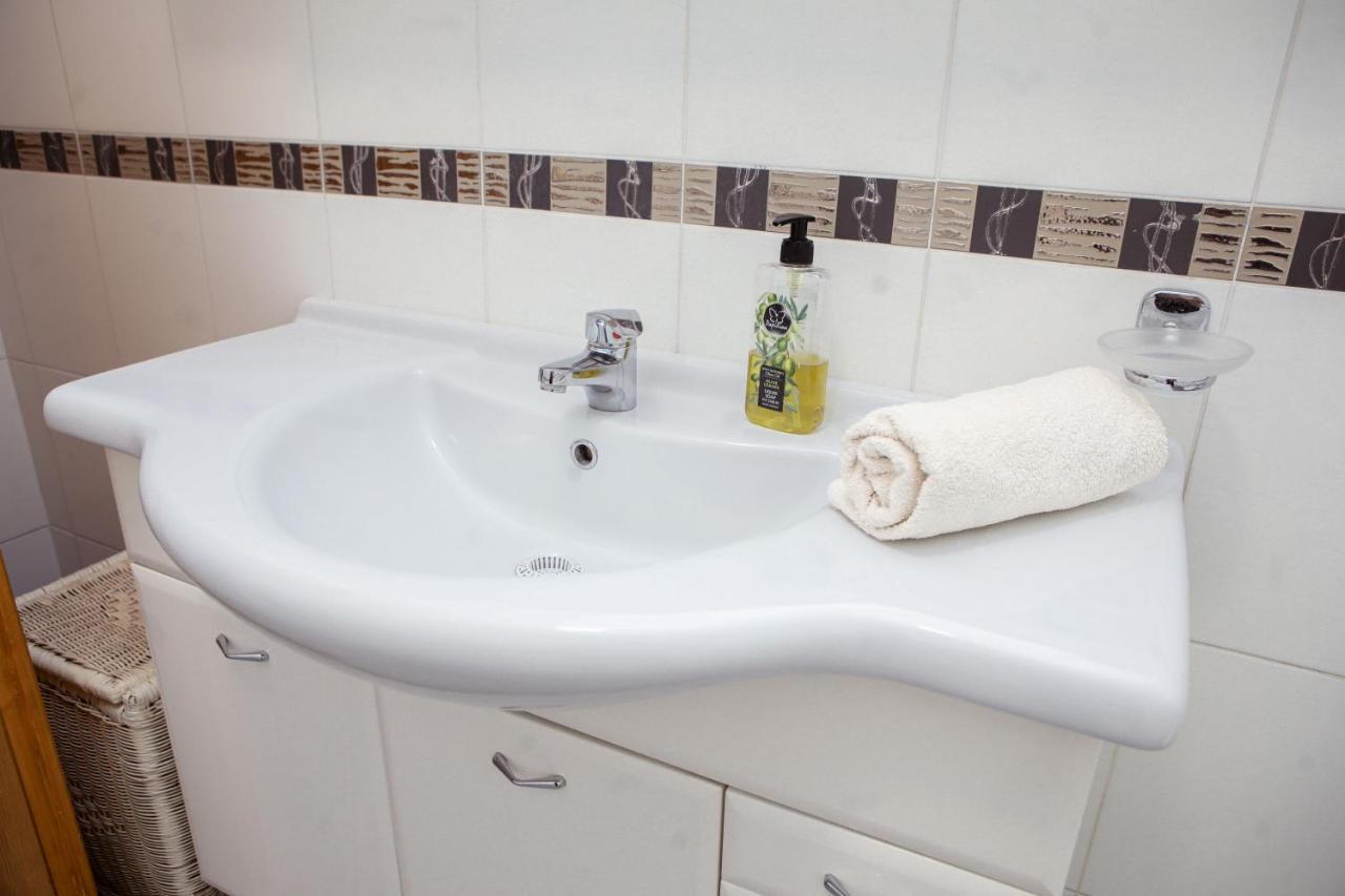 Ugodan I Luksuzan Apartman バニャ・ルカ エクステリア 写真