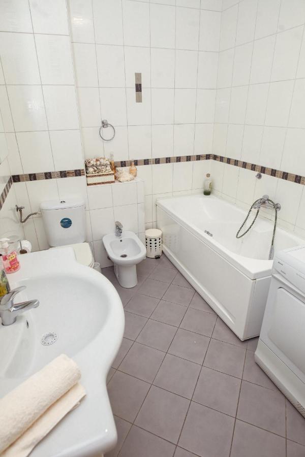 Ugodan I Luksuzan Apartman バニャ・ルカ エクステリア 写真