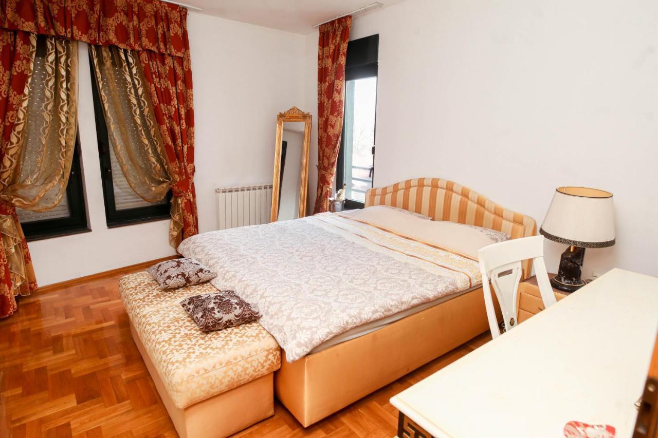 Ugodan I Luksuzan Apartman バニャ・ルカ エクステリア 写真